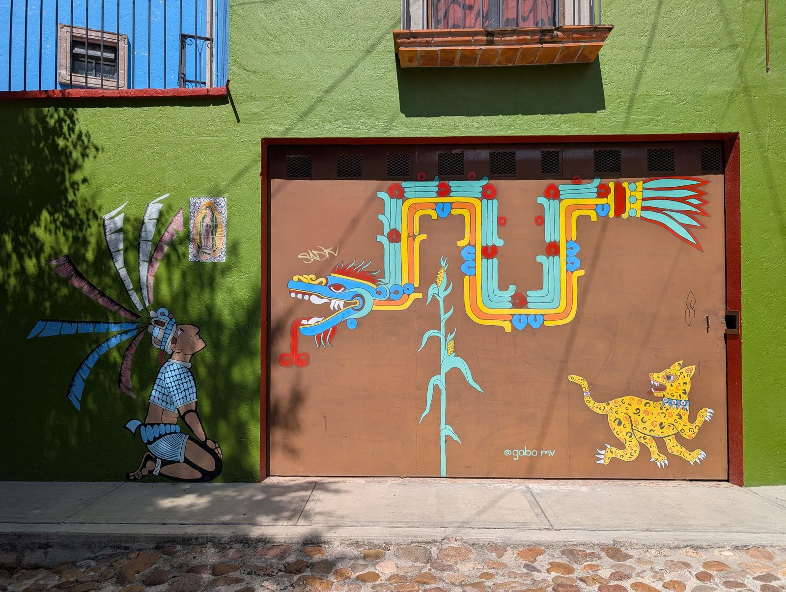 Feathered serpent and jaguar