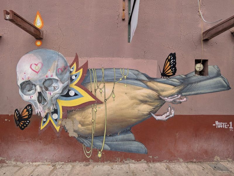 Skull-bird creature