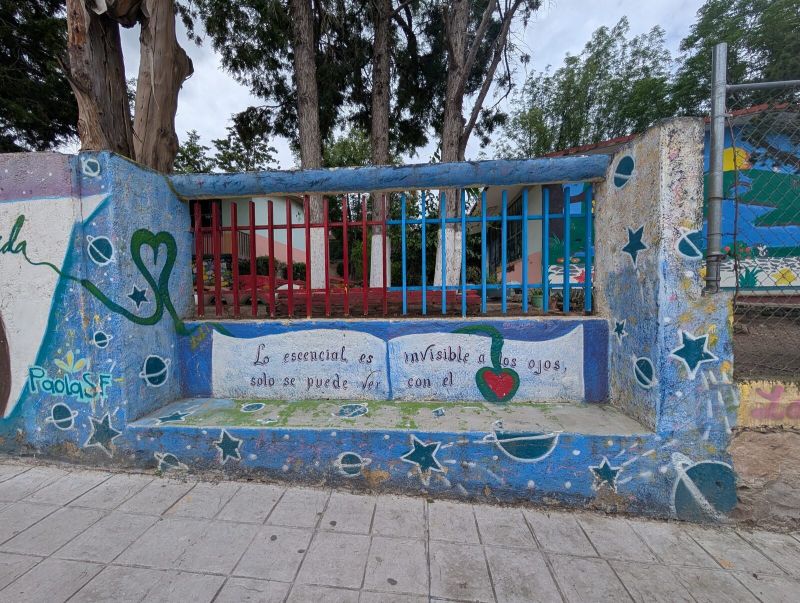 El Principito quote bench