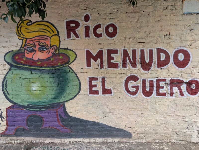 Rico Menudo El Güero sign