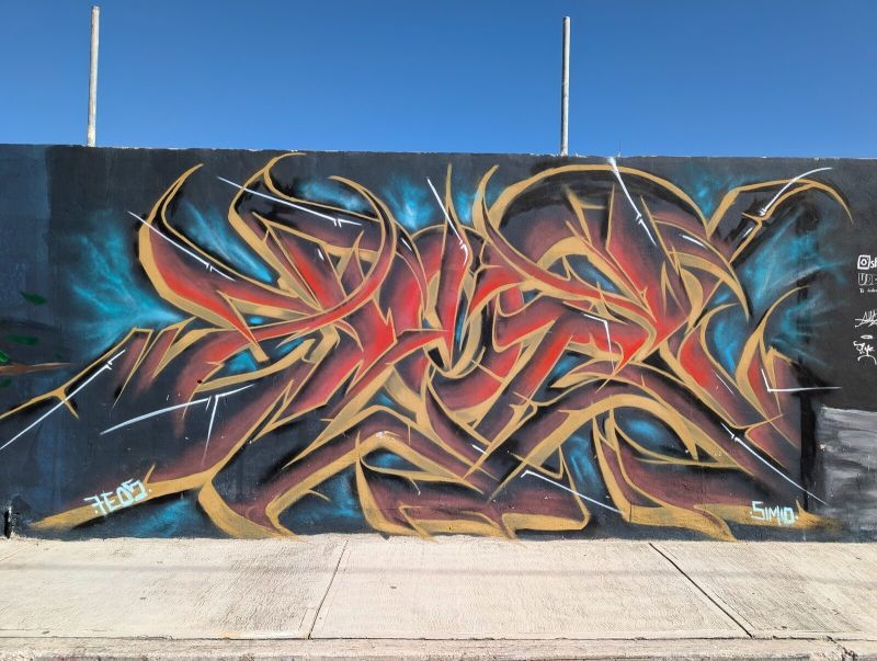 Red and gold wildstyle piece