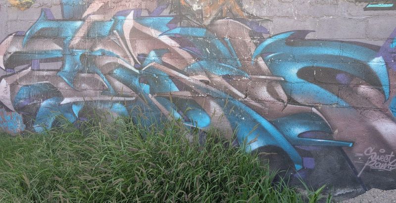 Cyan and tan wildstyle