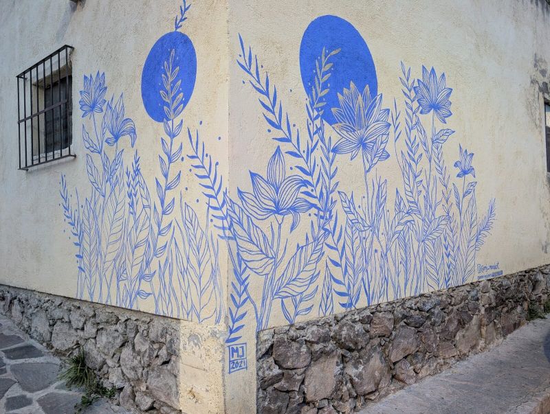 Blue line-art wildflowers