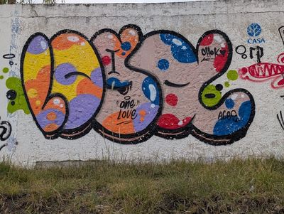 Letras burbuja de lunares
